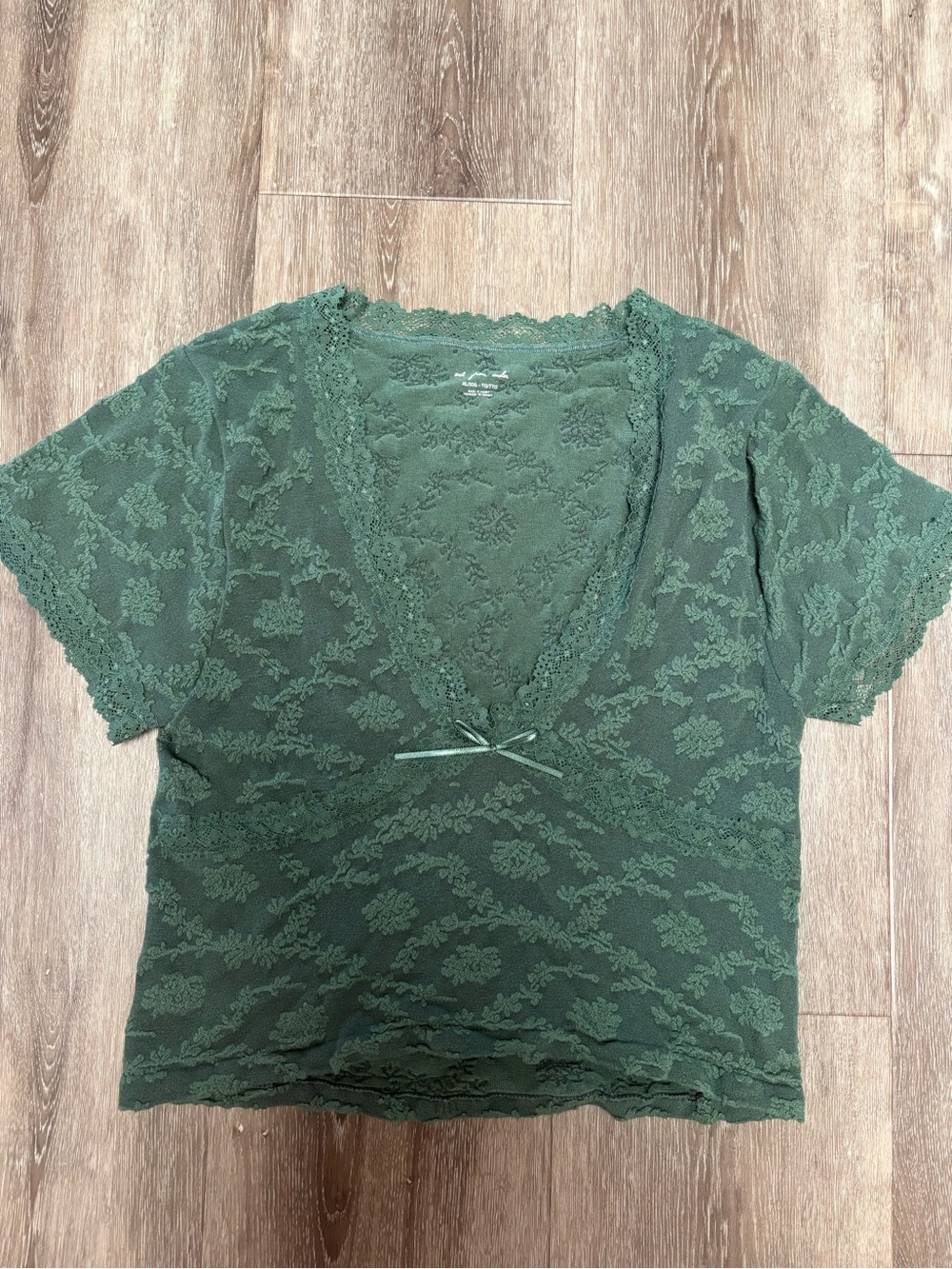 NWT- UO Out From Under Women’s Lace V-Neck Top - Green